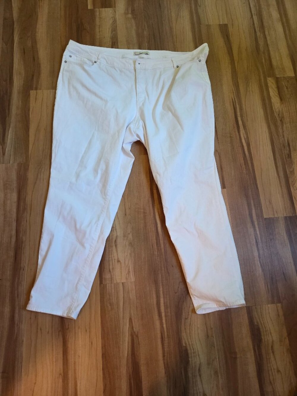plus size white jeans woman size 26